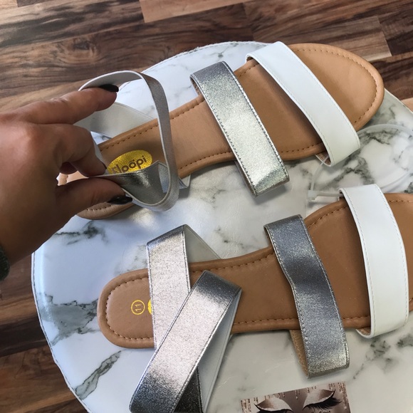 ‼️ White Silver Stretch Ankle Strap Sandals - Picture 7 of 8